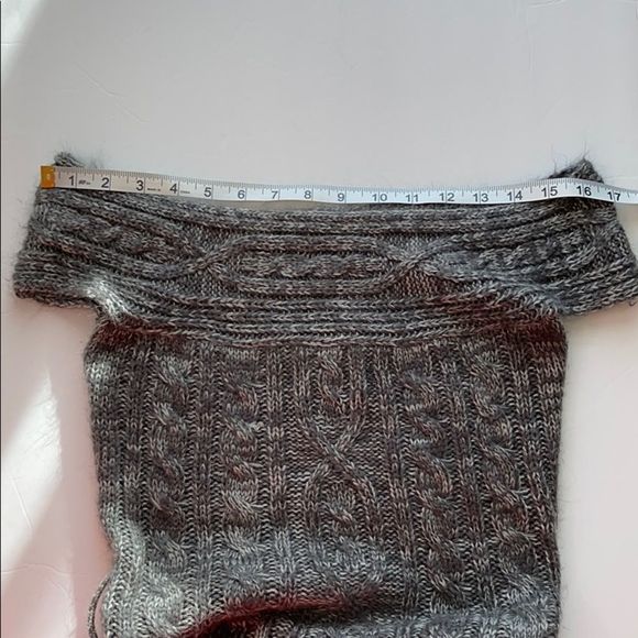 American Rag Cie gray off shoulder sweater tunic - Picture 9 of 12